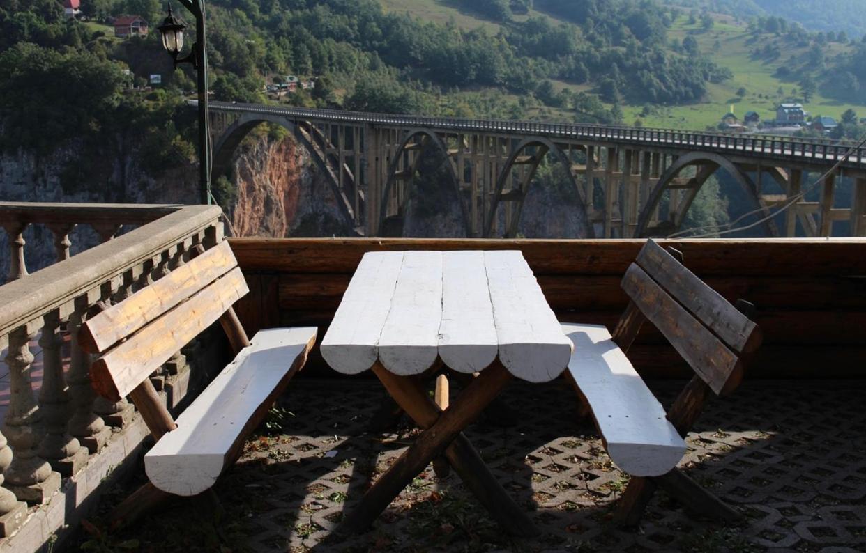 Tara Bridge Castle Hotel Zabljak  Luaran gambar