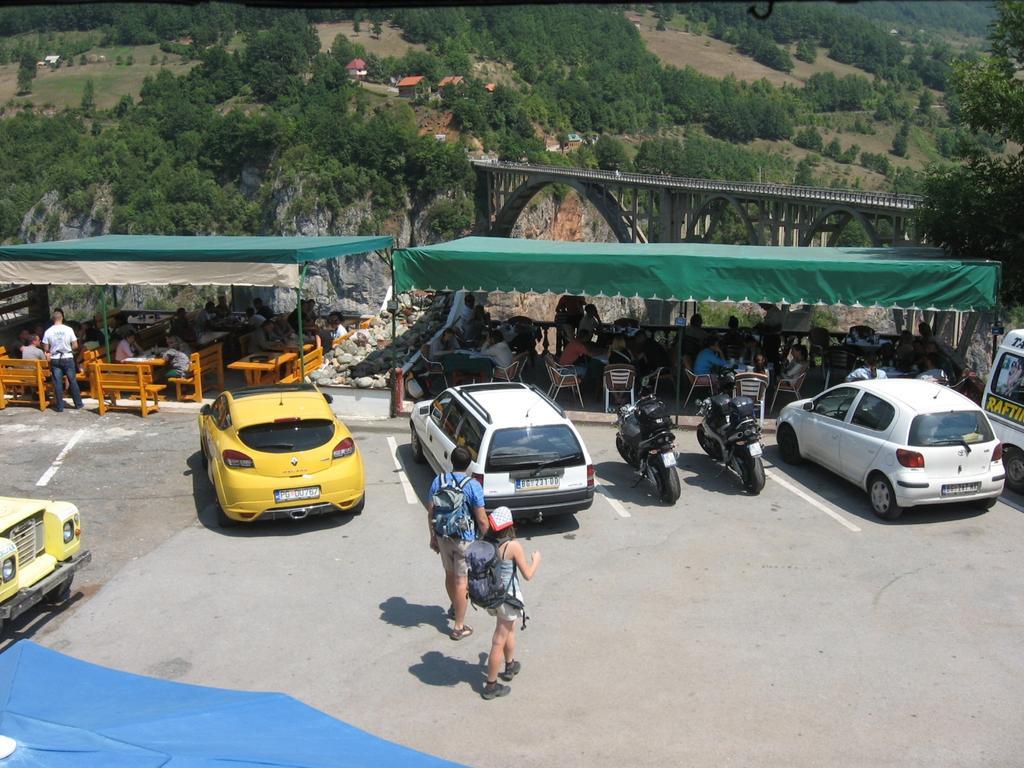 Tara Bridge Castle Hotel Zabljak  Luaran gambar